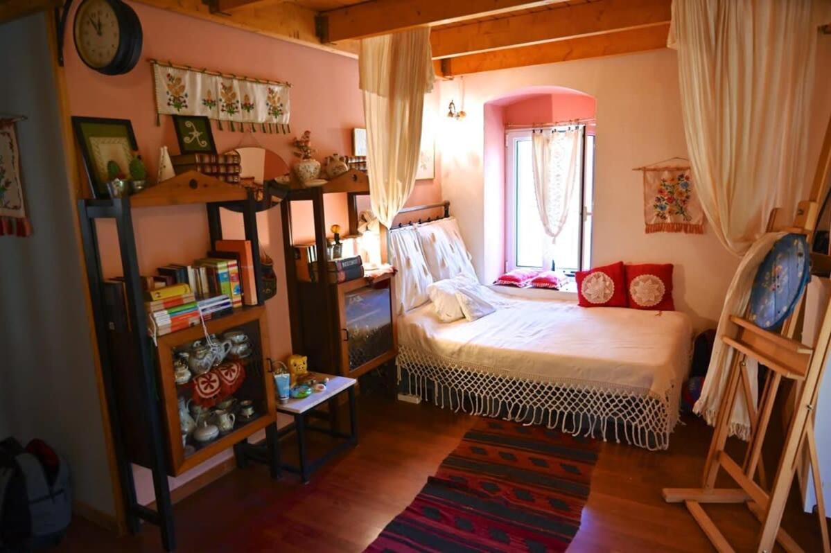 Kalavrita Winter Retreat - Homely Spacious Chalet Áno Vlasía Esterno foto